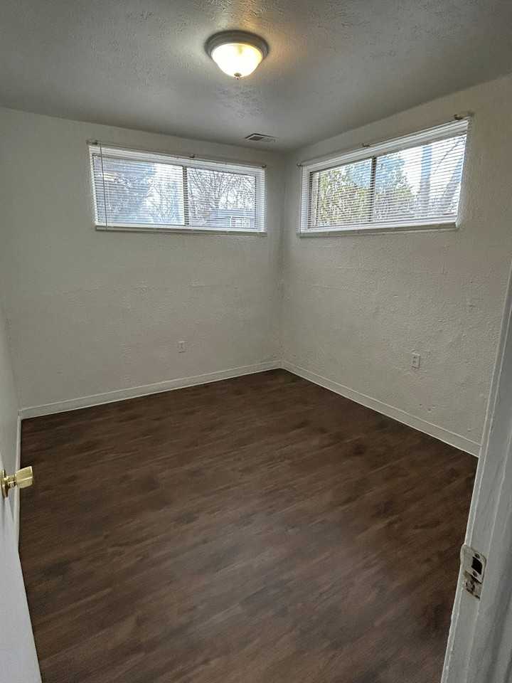 730 West 25th Street, Unit C - Photo 7 of 7