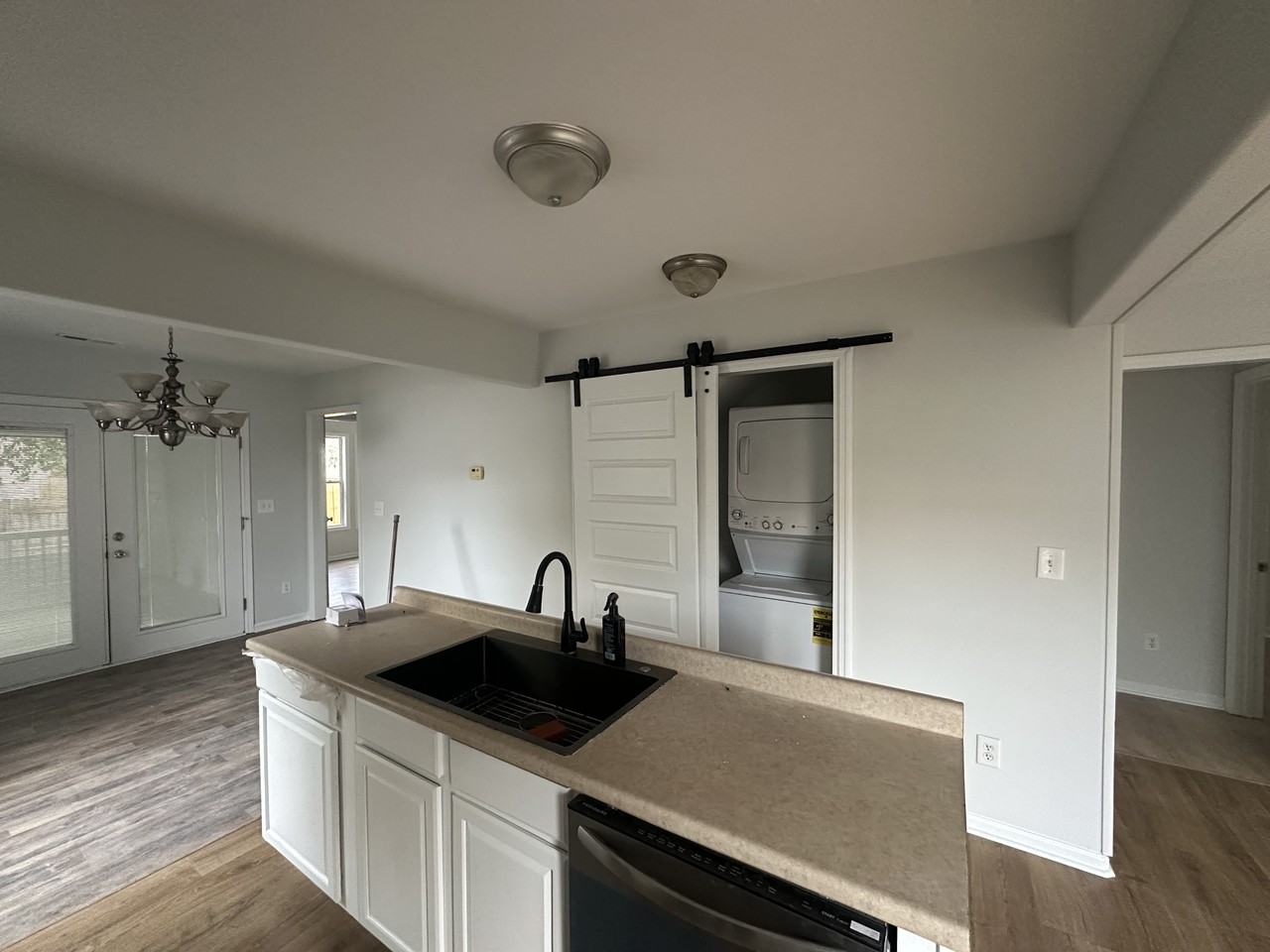 1112 Browns Aly #NA - Photo 3 of 13