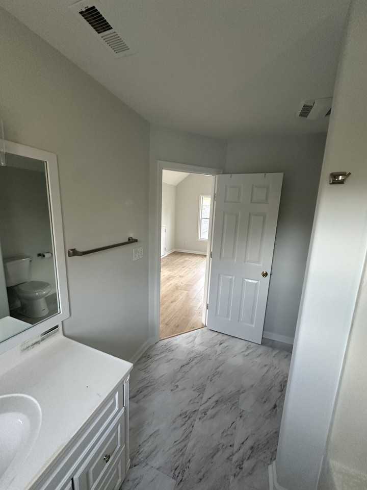 1112 Browns Aly #NA - Photo 7 of 13