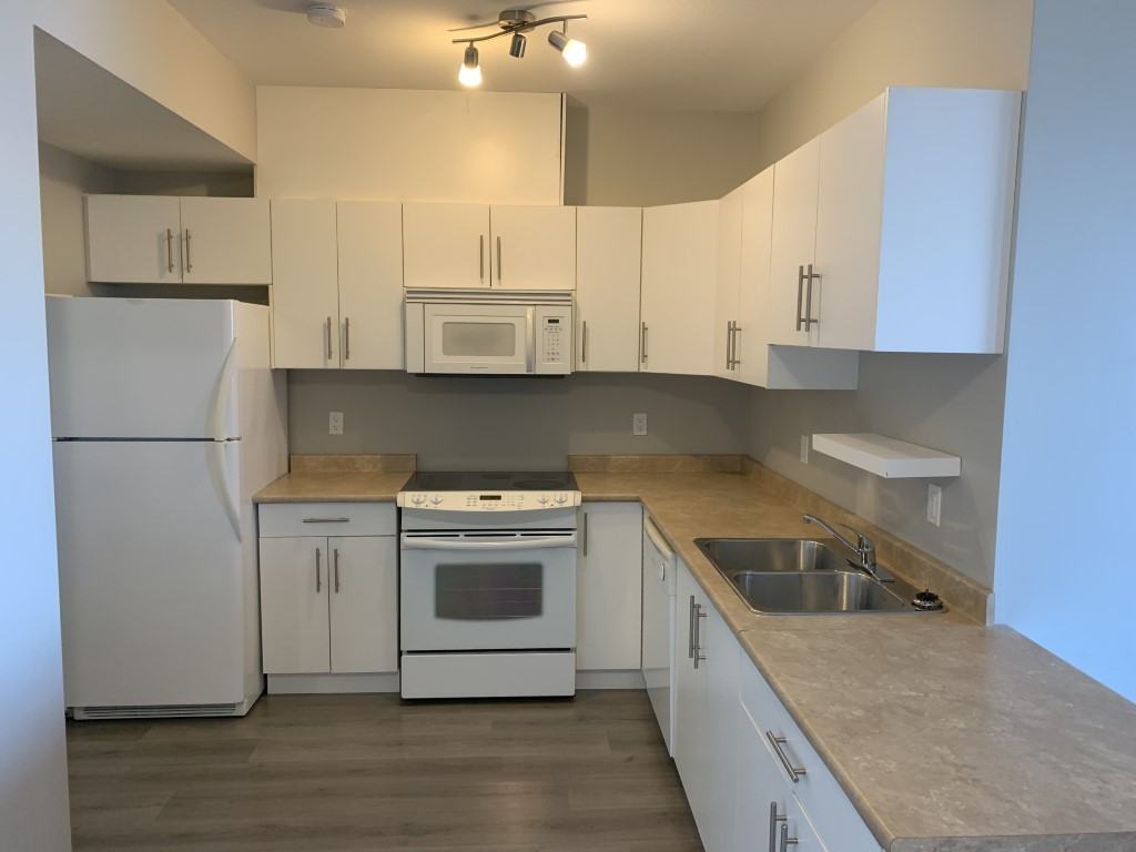 5361 Royal Sea View Lowr - Photo 3 of 19