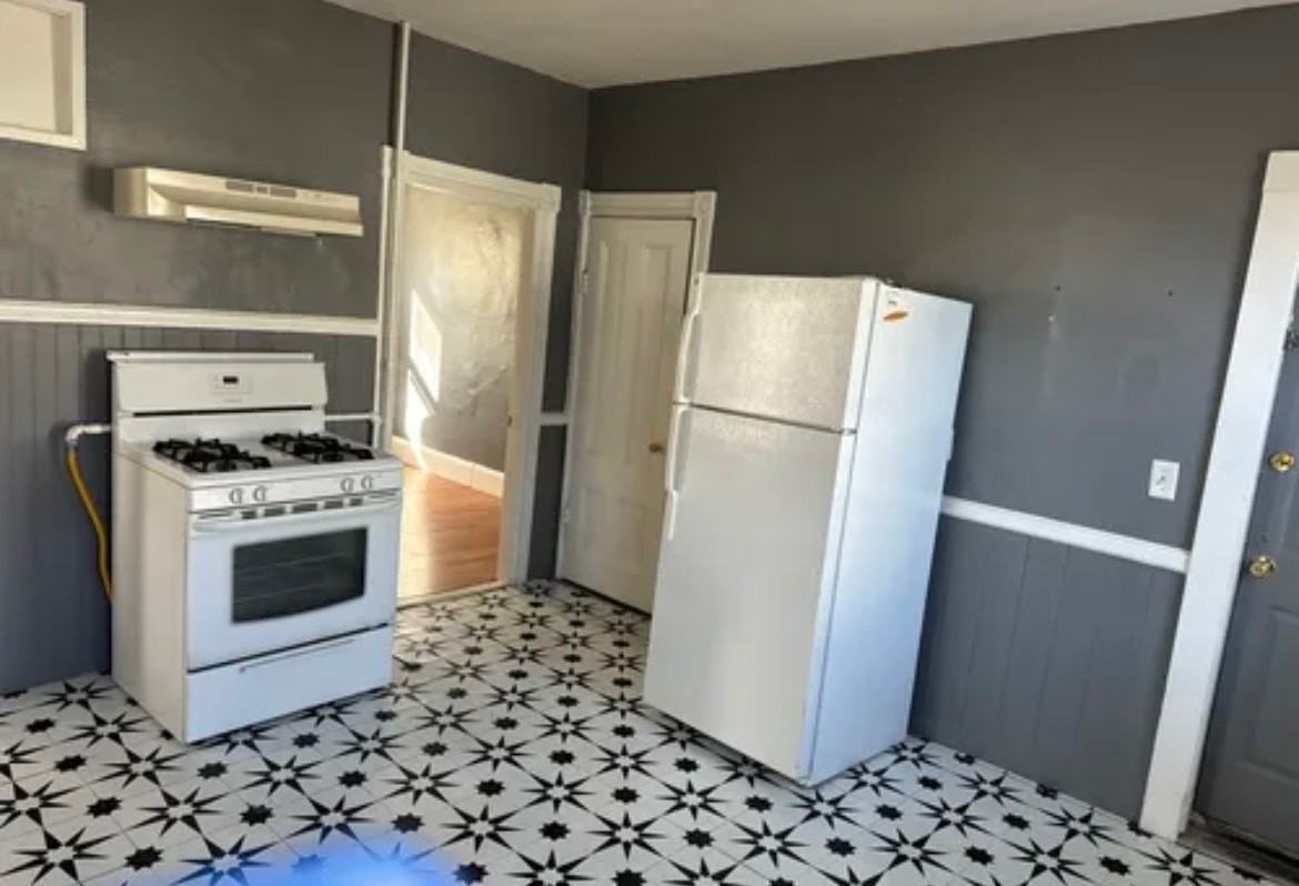 1344 Plainfield Street - Photo 2 of 2