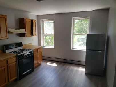 337 Congress Avenue - Photo 2 of 7