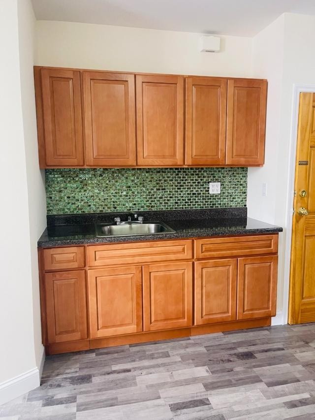 7152 68th Pl - Photo 2 of 7