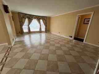 412 Seminary Ave - Photo 3 of 10