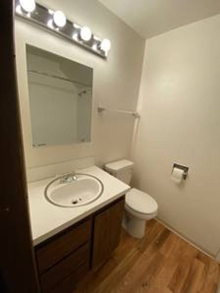 Bellevue Vista - Photo 4 of 16