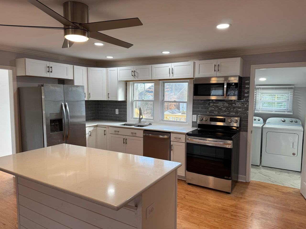 102 Horseman Dr - Photo 3 of 17