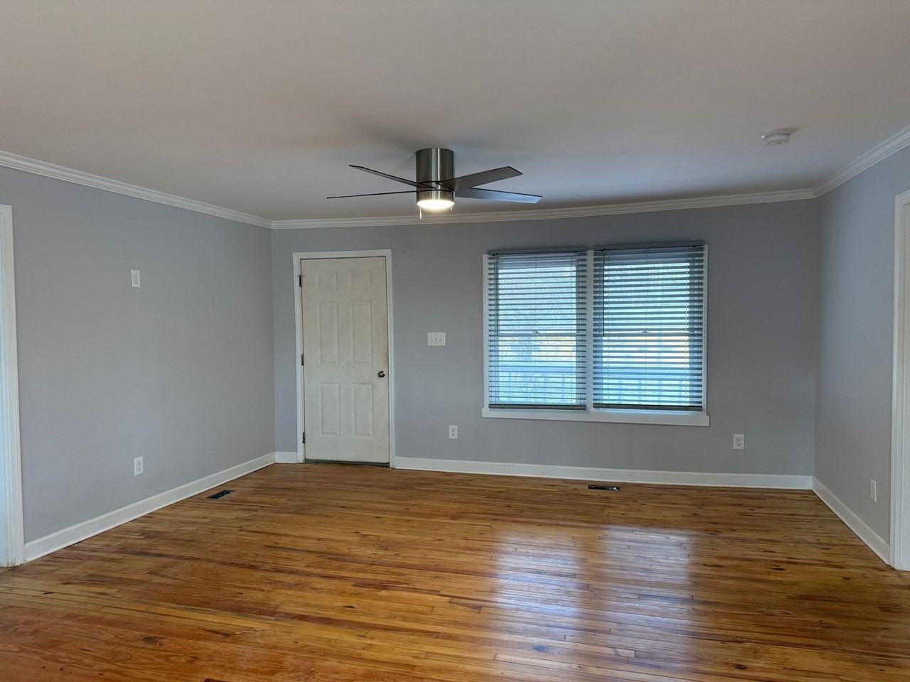 102 Horseman Dr - Photo 6 of 17