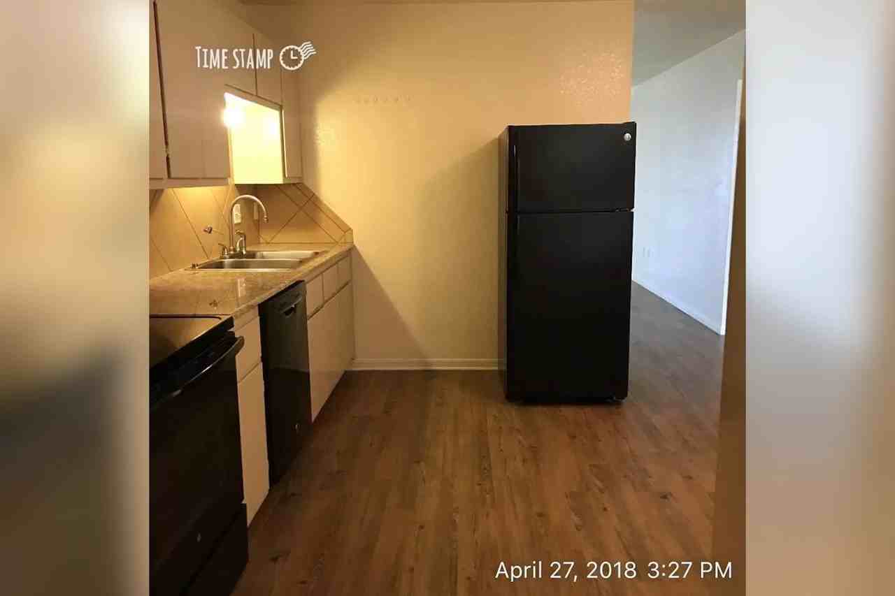 1008 Circle M Dr - Photo 3 of 9