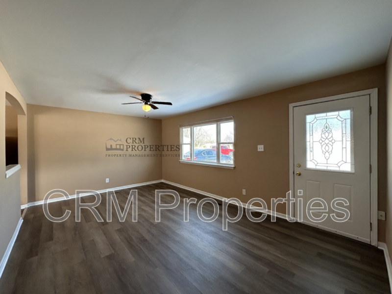 1103 Ruddell Dr - Photo 3 of 18