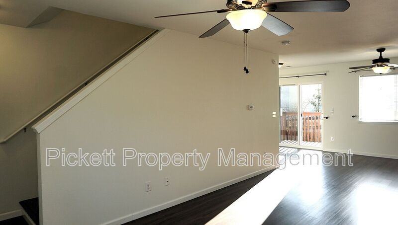 4855 Bowwood Cir Ne - Photo 7 of 32