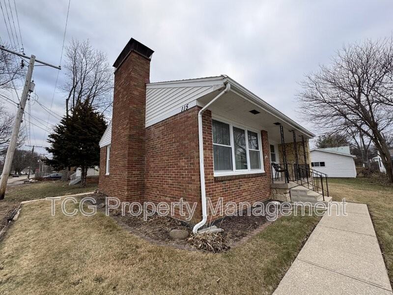 115 Lawndale Ave - Photo 2 of 10