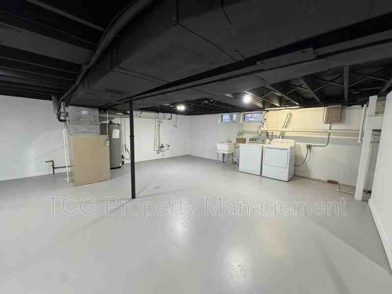 115 Lawndale Ave - Photo 3 of 10