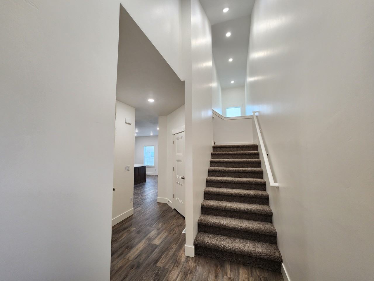 3043 Kalani Ct - Photo 2 of 20