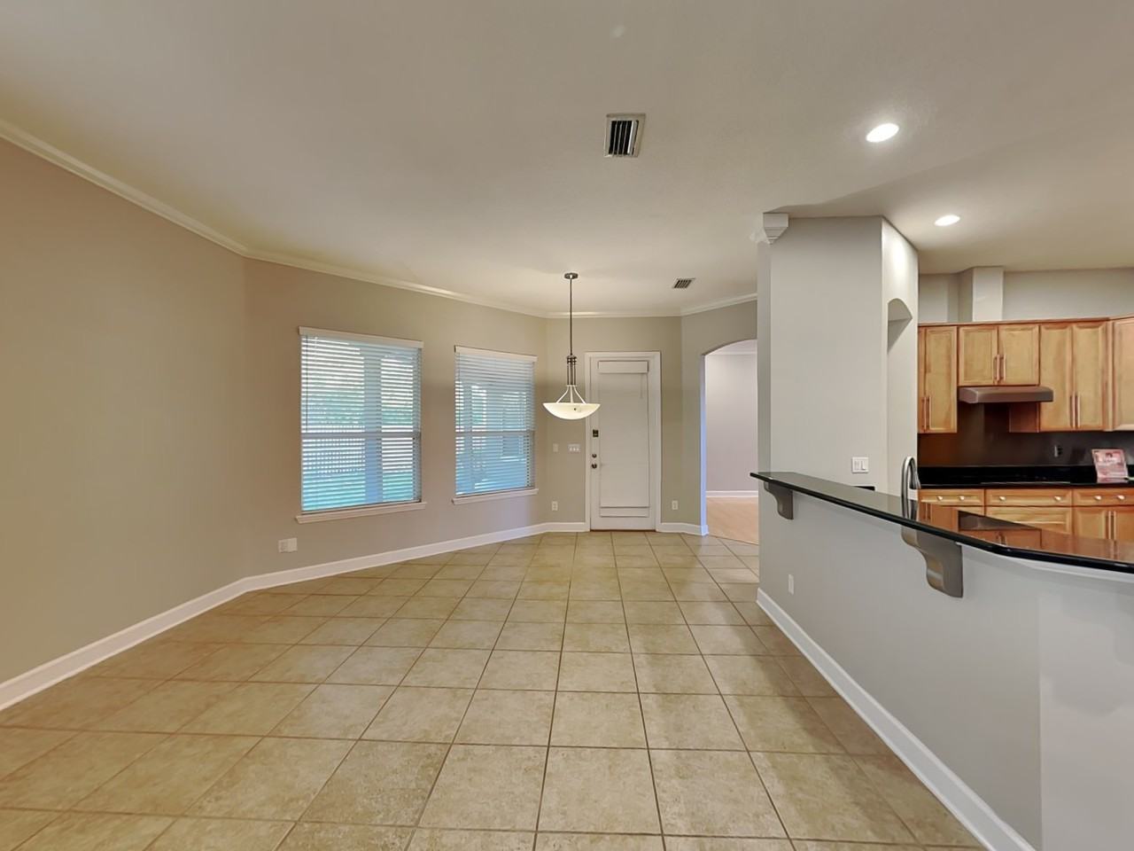 11764 Crusselle Dr - Photo 4 of 27