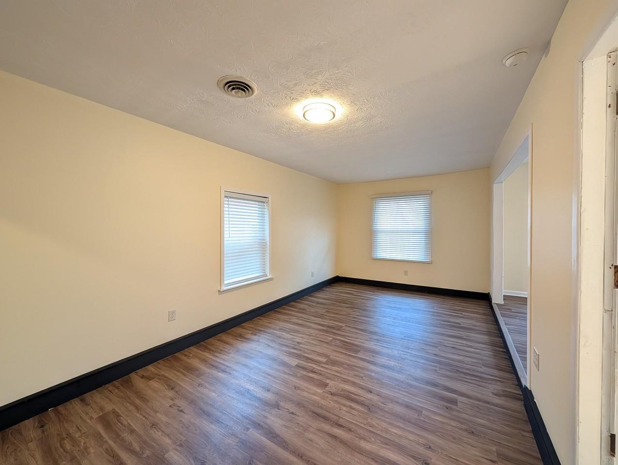 525 Cedar Wood Ct - Photo 7 of 14