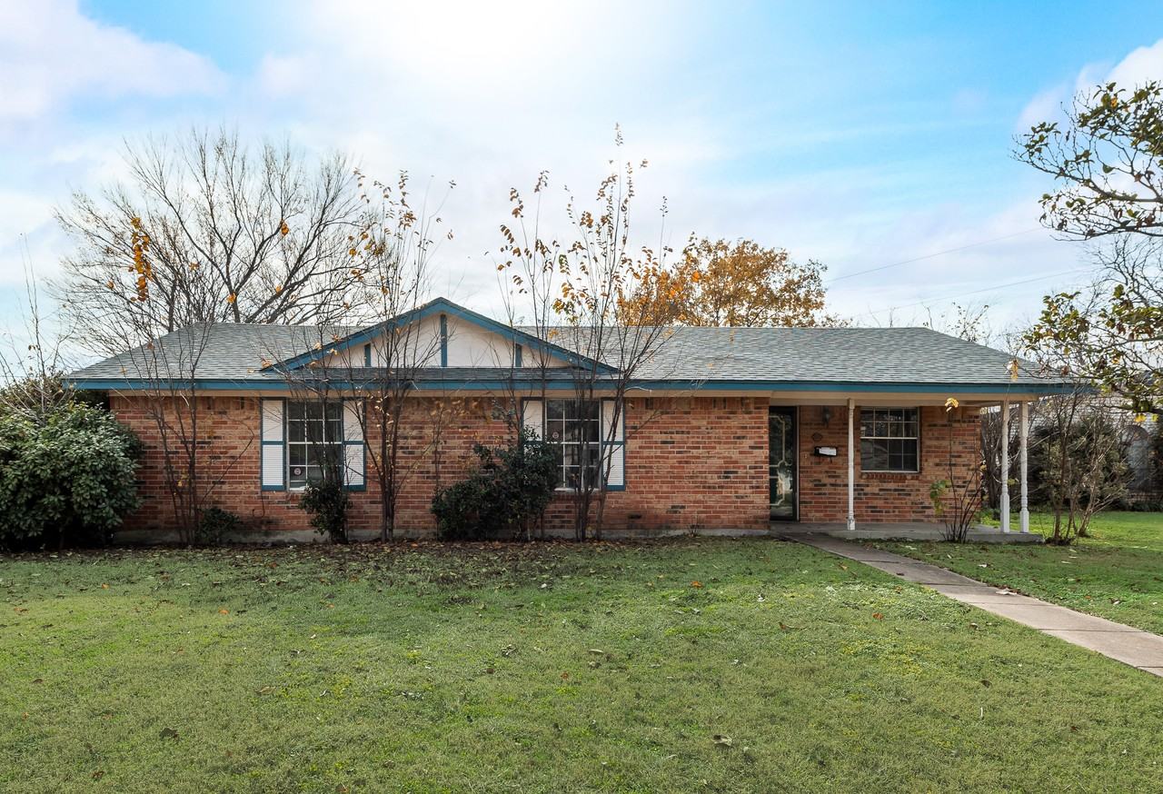 501 Oak Ridge Pl - Photo 2 of 21