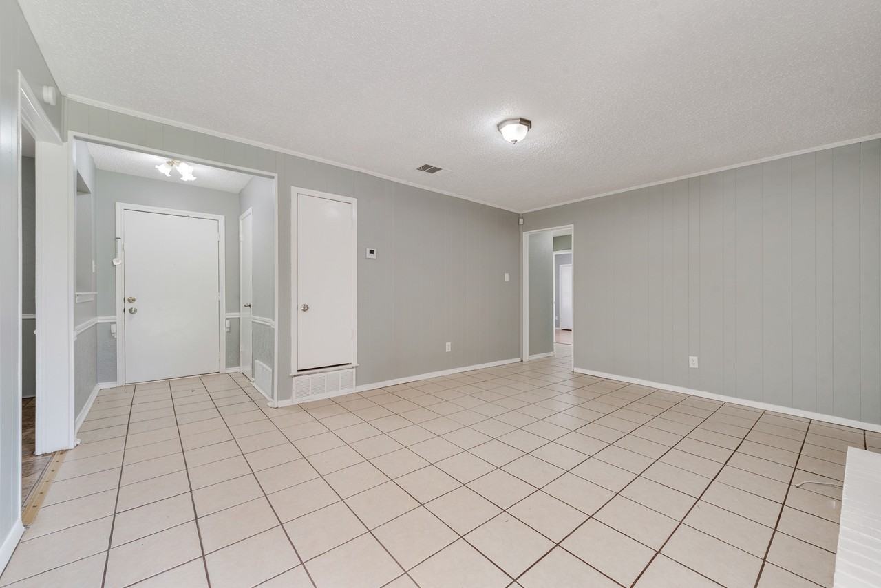 501 Oak Ridge Pl - Photo 6 of 21
