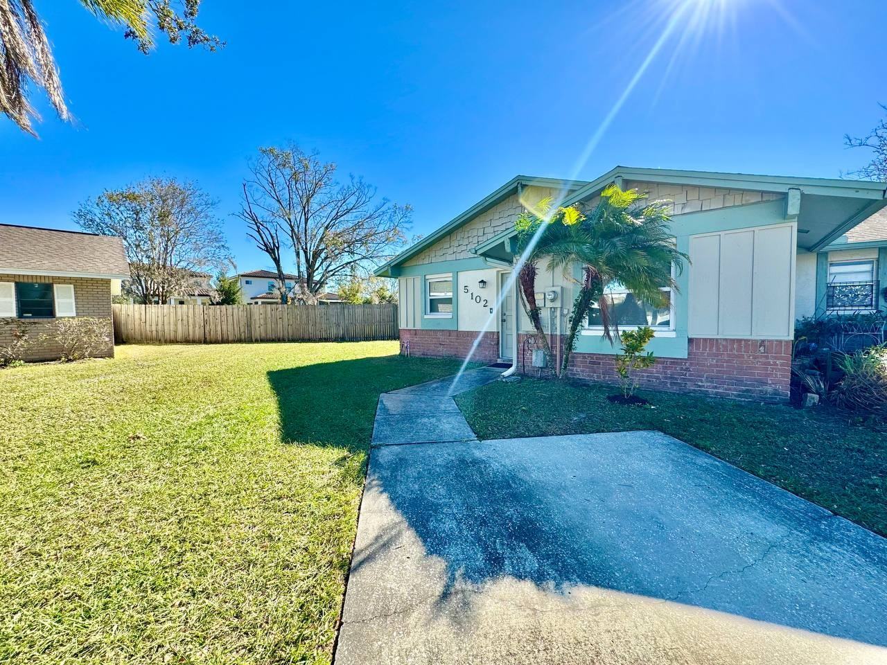 5102 Lawnton Ct - Photo 2 of 24