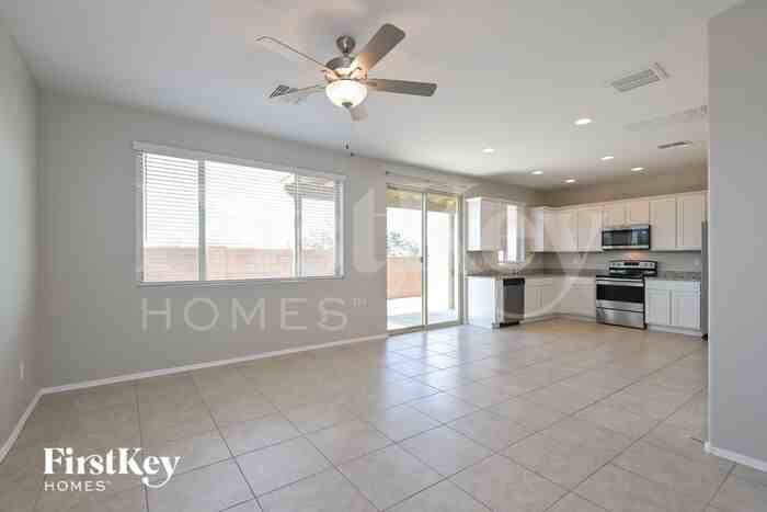 210 E Imperial Ct - Photo 3 of 15