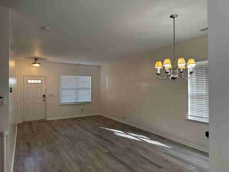 12119 Honor Guard Ave - Photo 2 of 9