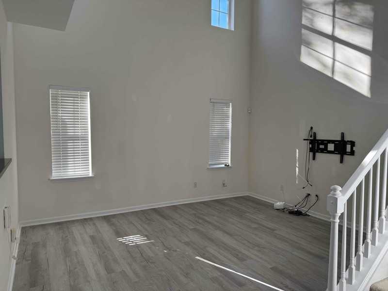 12119 Honor Guard Ave - Photo 5 of 9