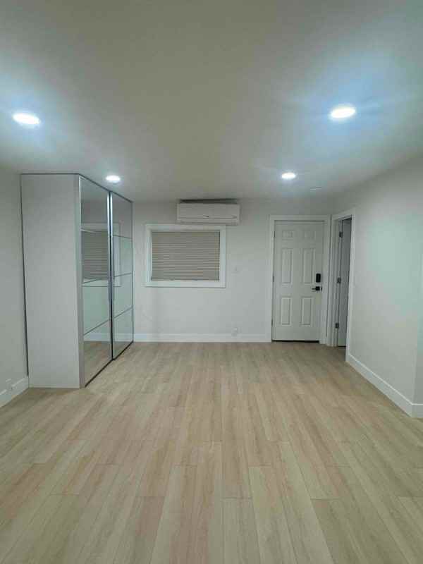 887 Nw - Photo 3 of 15