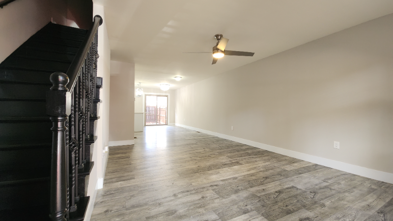 550 S Clay Ave - Photo 2 of 12