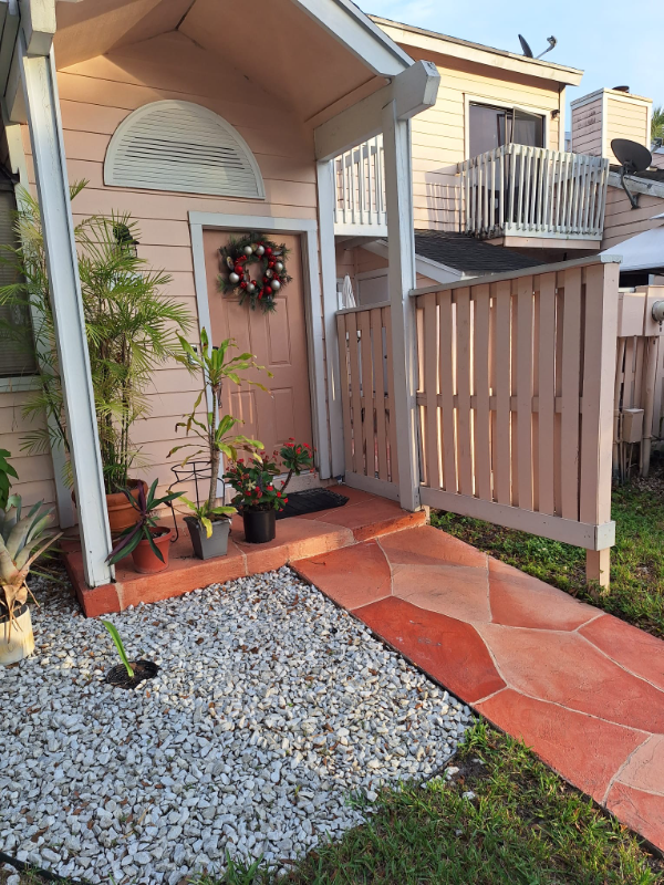 1 Runners Way - Photo 2 of 9