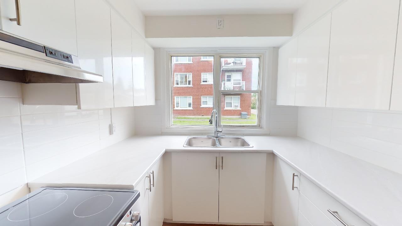 390 Irwin Miller - Photo 2 of 9