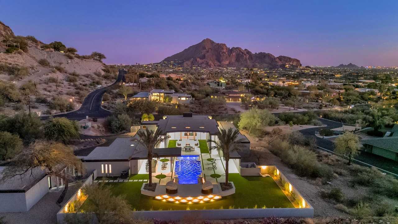 6664 North 40th Street - Photo 2 of 36