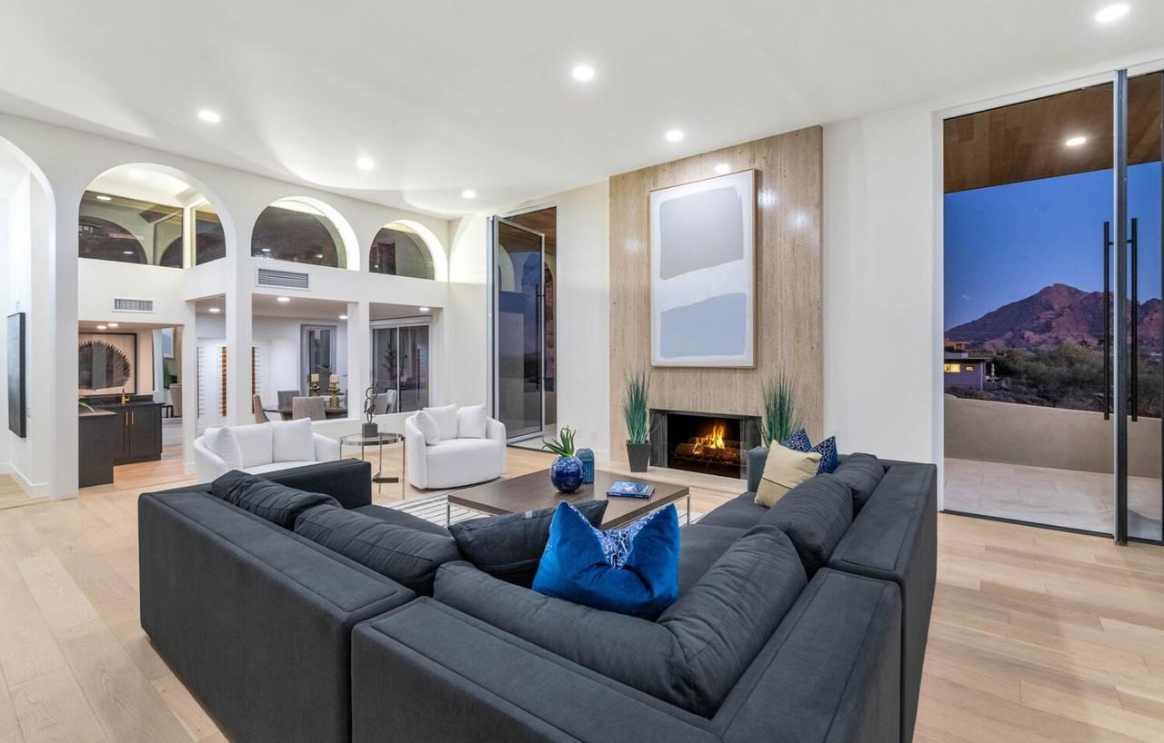 6664 North 40th Street - Photo 5 of 36