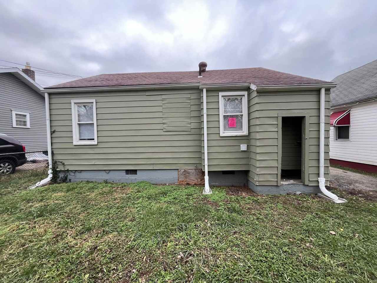 4538 W 2nd St - Photo 2 of 8