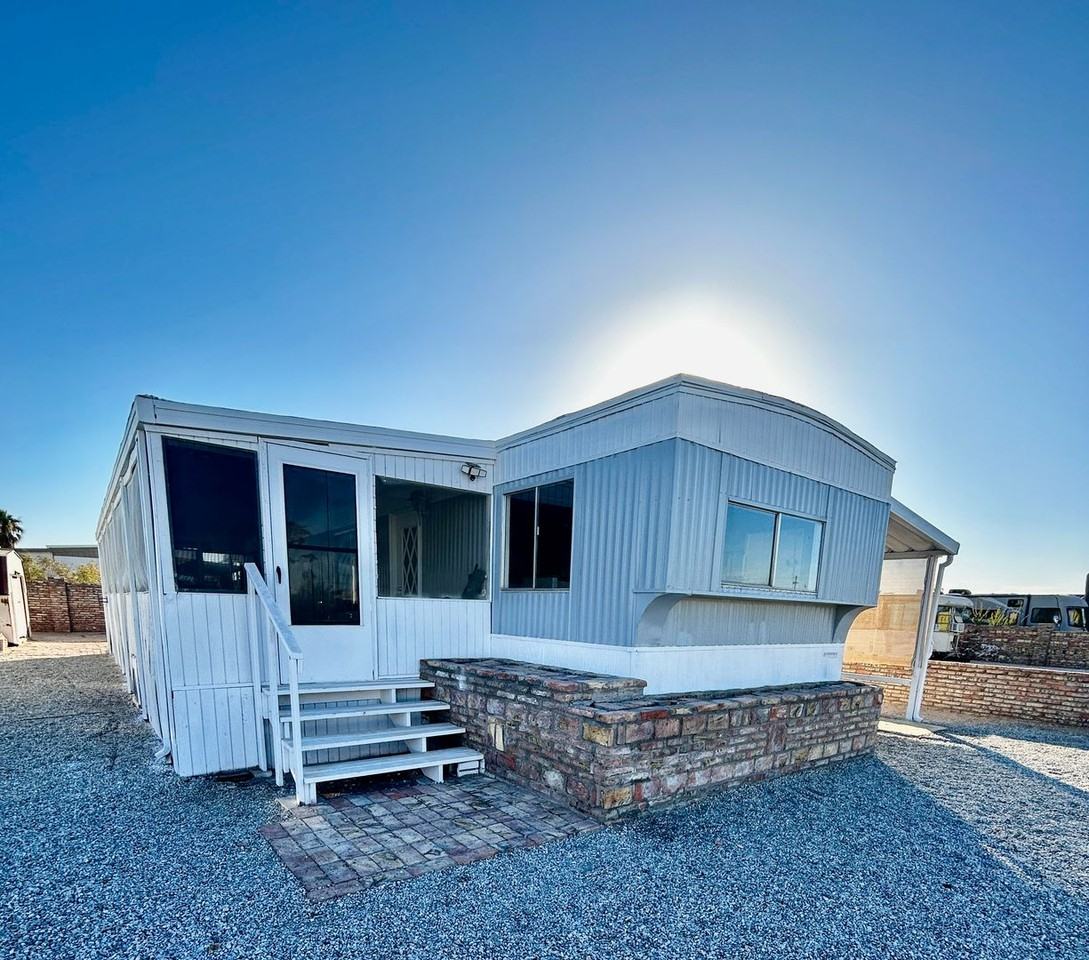 13291 E 40th St - Photo 2 of 39