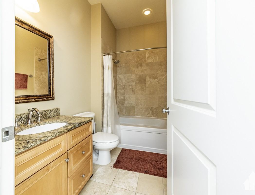 1815 N Milwaukee Ave #201 - Photo 3 of 10