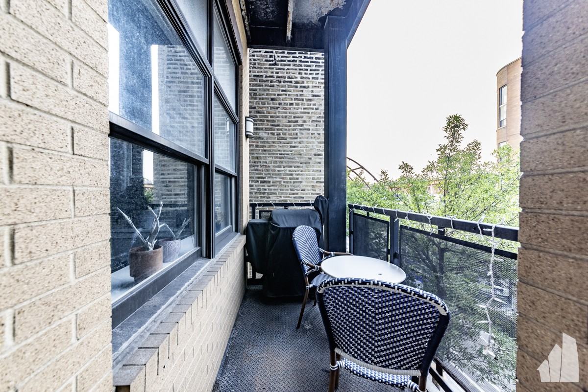 1815 N Milwaukee Ave #201 - Photo 4 of 10