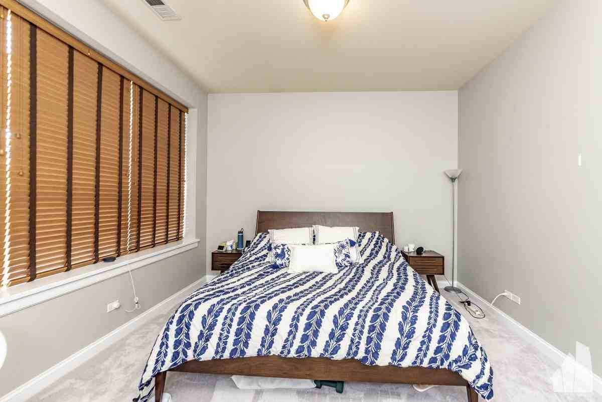 1815 N Milwaukee Ave #201 - Photo 5 of 10