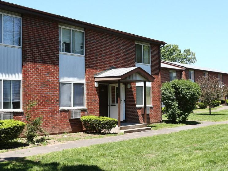 Parkside Apartments - Photo 3 of 21