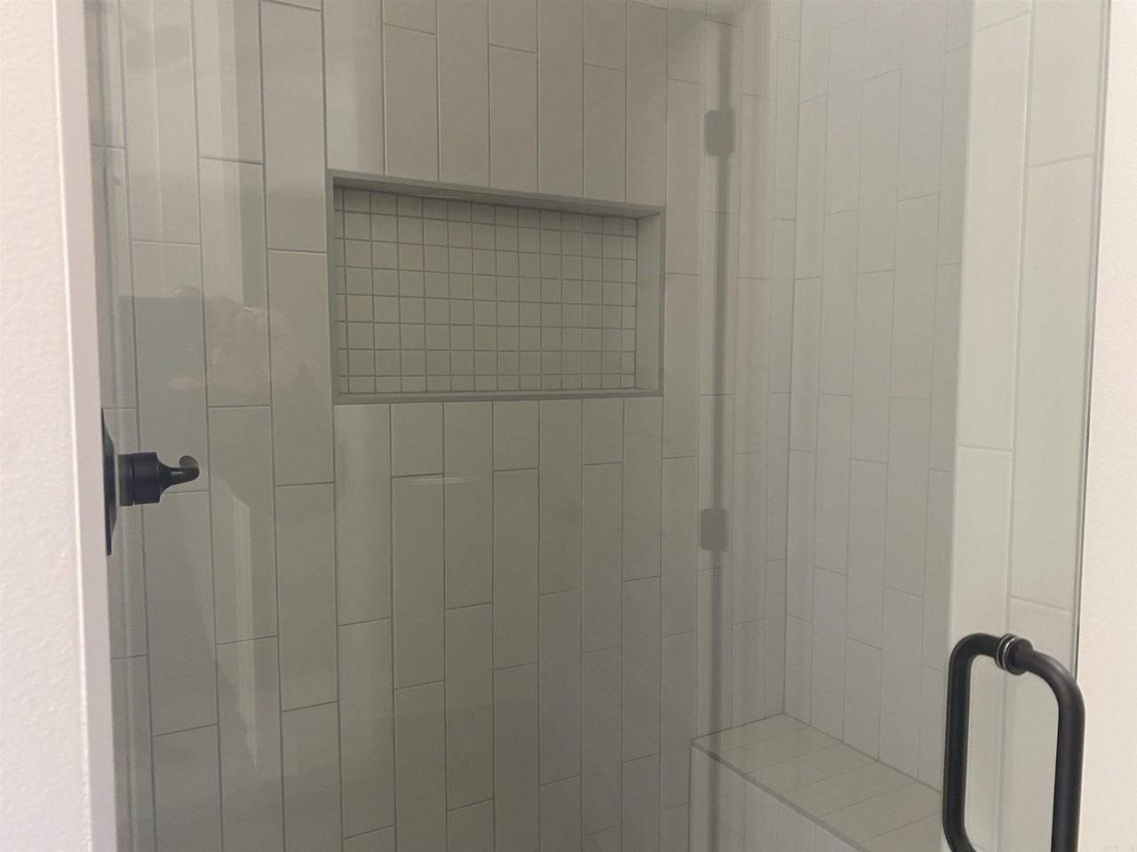 123 Edgewood Cir - Photo 4 of 17