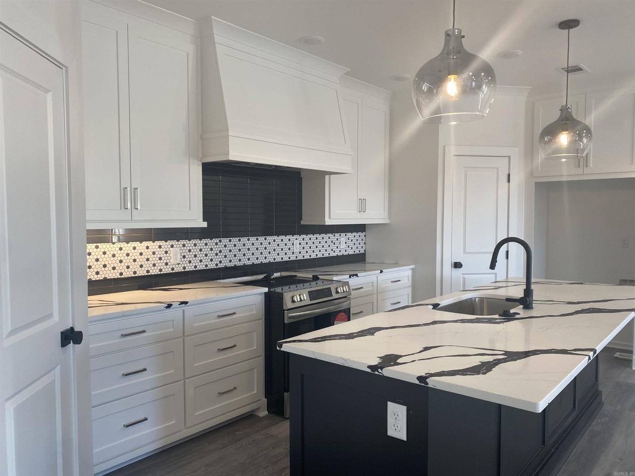 123 Edgewood Cir - Photo 5 of 17