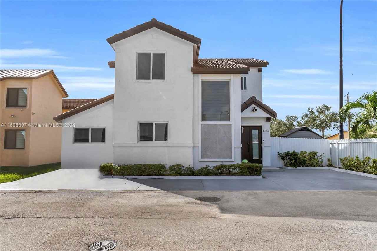 12694 Nw 8th Trl, Tamiami, FL 33182 - 2 unit Rentals - Zumper