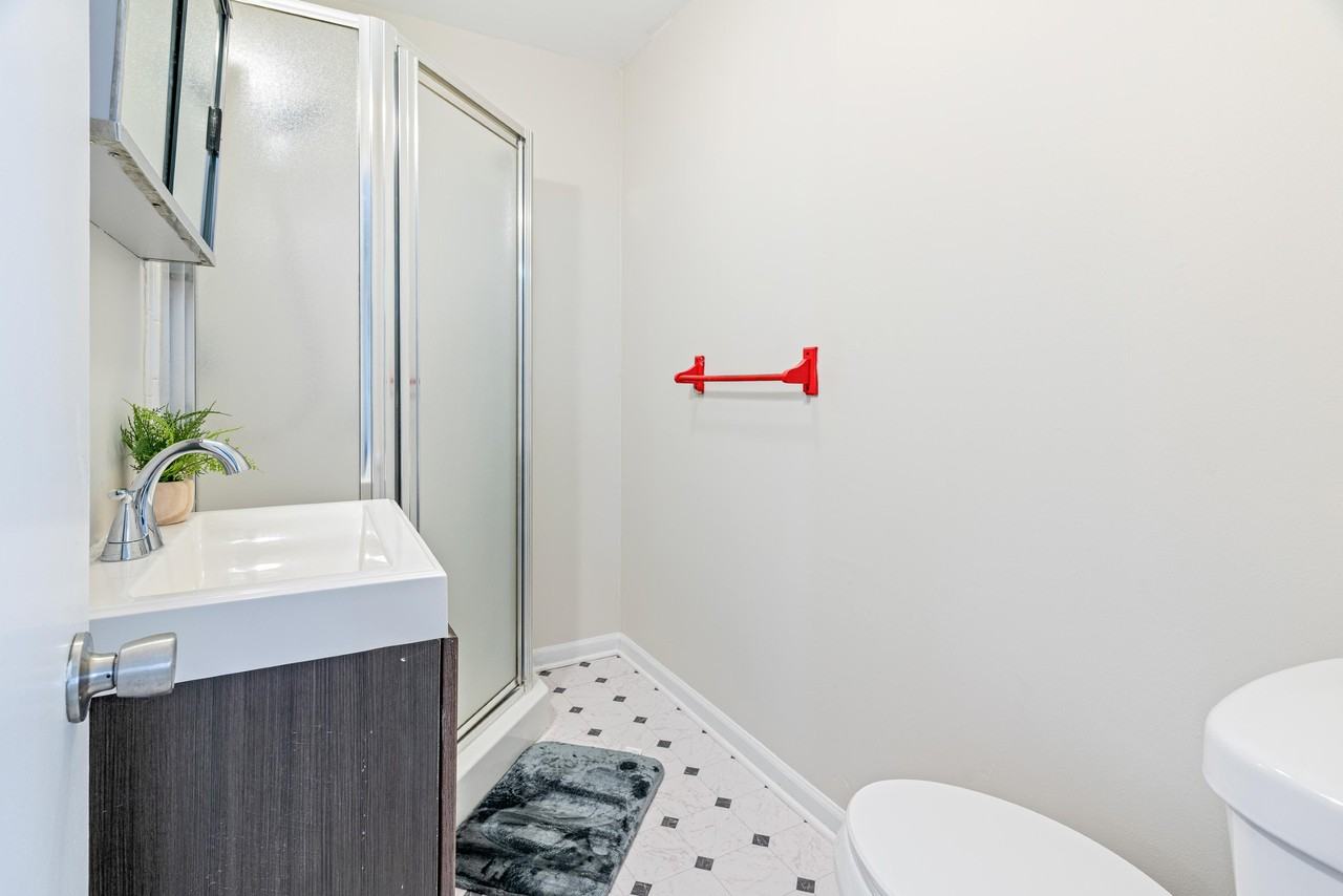 Pierson Dr - Photo 4 of 13