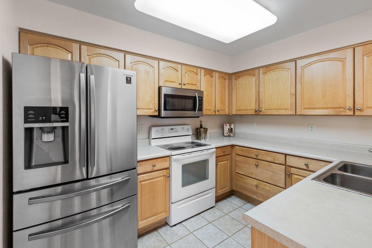 13235 Holly Street #E - Photo 6 of 18