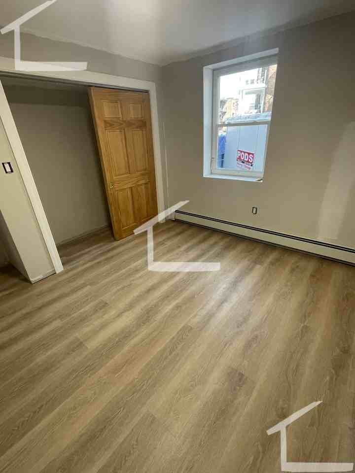 215 Saint Paul St #B - Photo 7 of 10