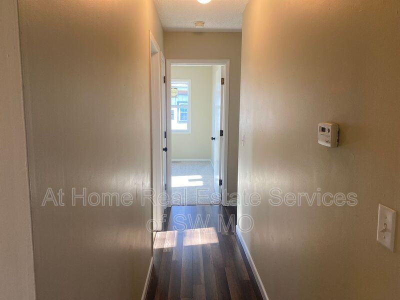 2428 W Phelps St - Photo 7 of 15