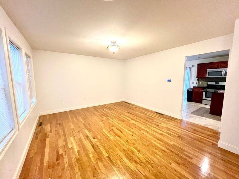 44 Ashland Ave - Photo 3 of 16