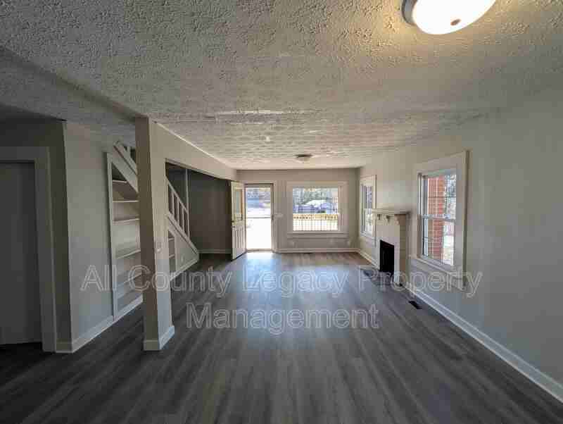 529 Davis Ave - Photo 2 of 11
