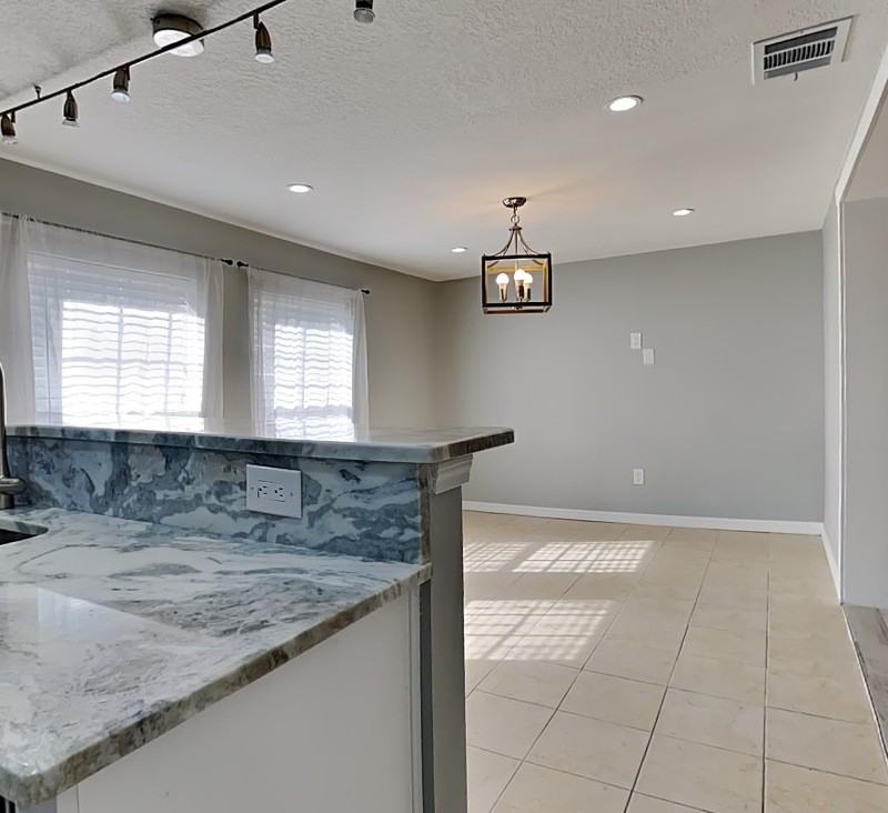 4402 W Sevilla St - Photo 7 of 26