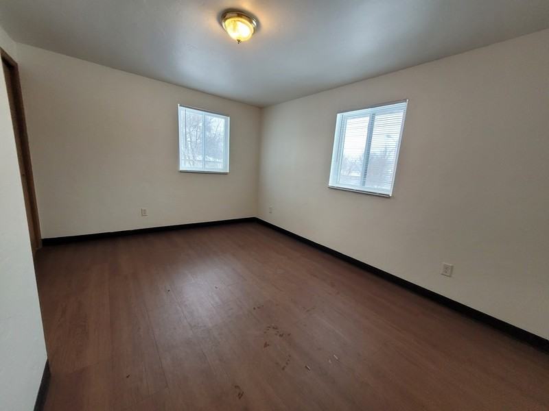 308 Leeland Street - Photo 7 of 8