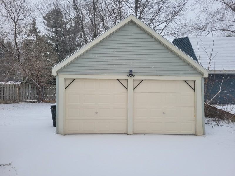 1281 S Monroe Ave - Photo 2 of 12