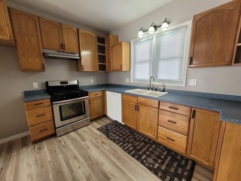 1281 S Monroe Ave - Photo 5 of 12